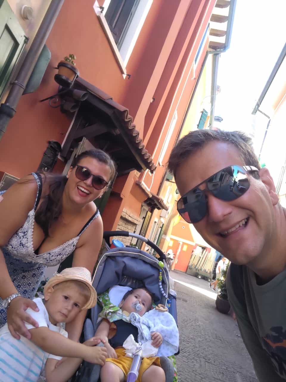 Selfie im Urlaub mit der ganzen Familie Nagy.